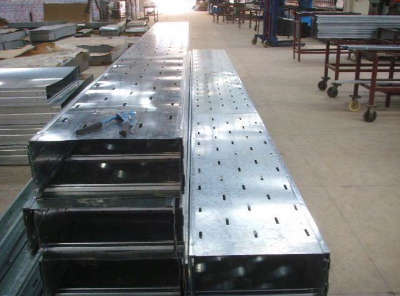 托盤(pán)式橋架6